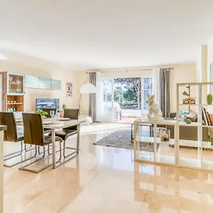 https://life-el-presidente-penthouse-pool-view.1costadelsol.com